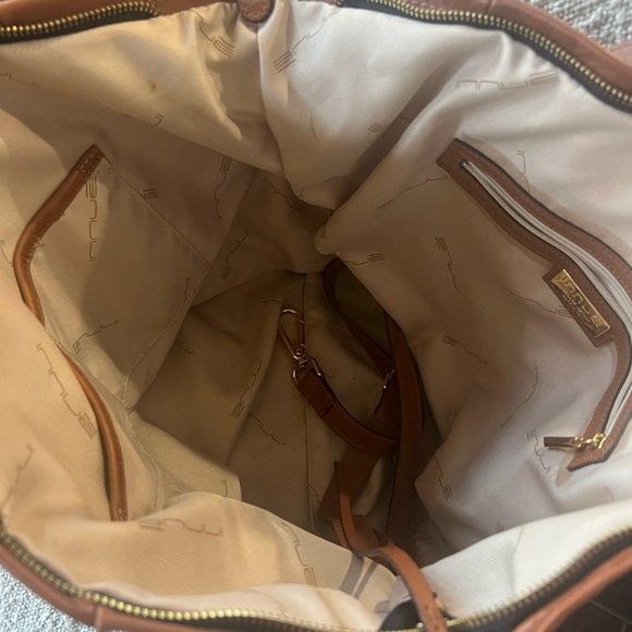 Italian leather handbag Crossbody like brand new - Picture 4 of 7